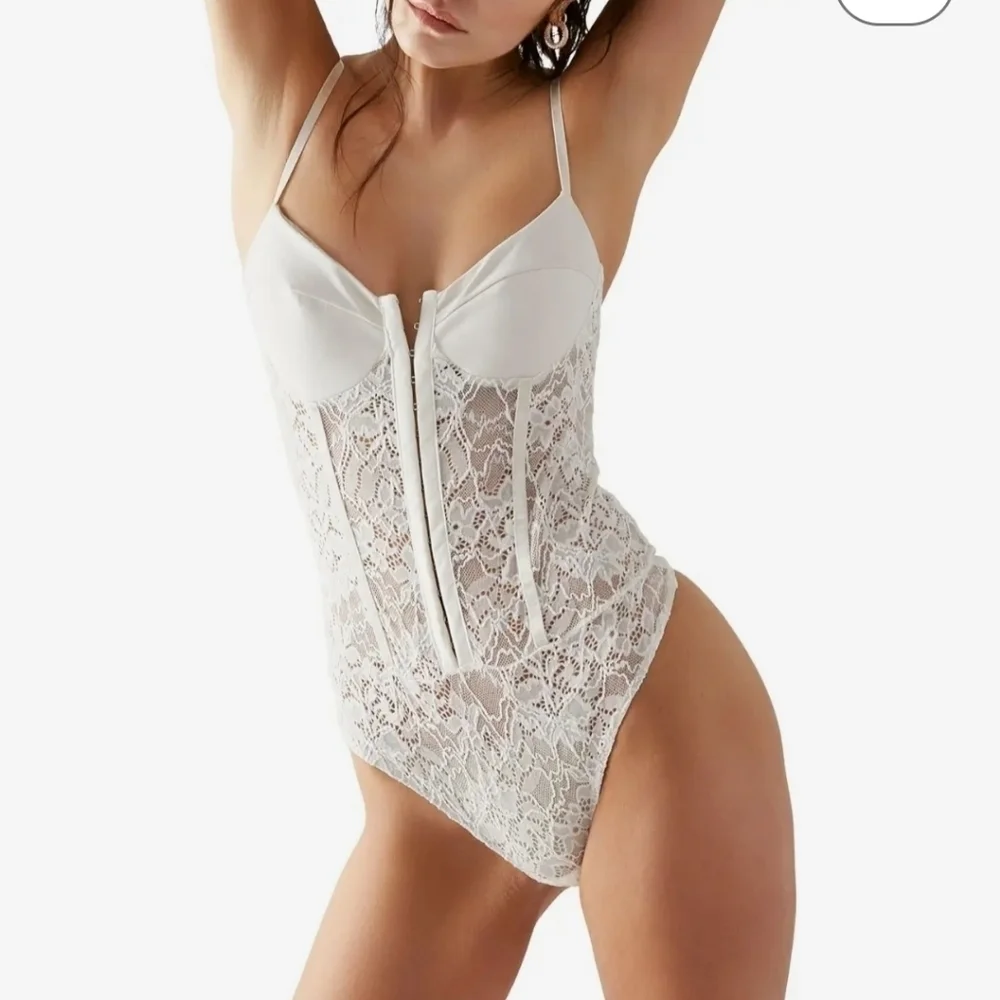 FREE PEOPLE MOVEMENT  Night Rhythm Lace Bodysuit Sz M NEW